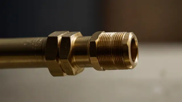 Śrubunek 1/2: Jakie są rodzaje i ich zastosowania w hydraulice?