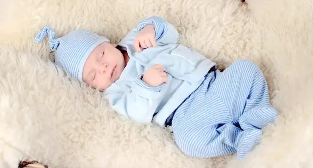 Pampersy kiedy powstały? Odkryj ich fascynującą historię i rozwój