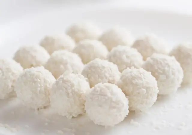 Ile kalorii ma Rafaello? Poznaj wartość odżywczą jednej pralinki