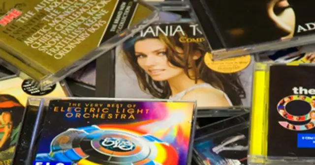 W którym roku wynaleziono płytę CD? Niezwykła historia tego formatu