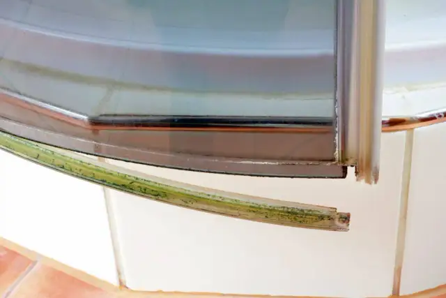 Skuteczne sposoby na czyszczenie uszczelek w kabinie prysznicowej