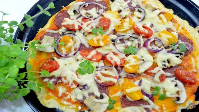 Jak zrobić pizzę bez drożdży - szybki przepis na pyszną pizzę