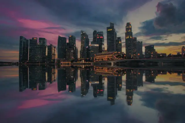 W jakim kraju jest Singapur? Poznaj jego niezależny status