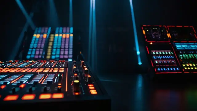 Odkryjmy jak System DMX zrewolucjonizował oświetlenie sceniczne