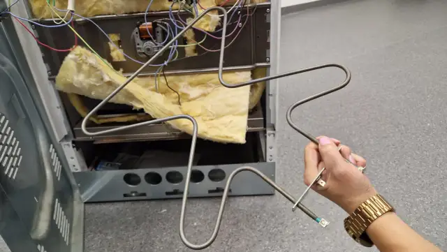 Jak sprawdzić działanie grzałki dolnej w piekarniku krok po kroku