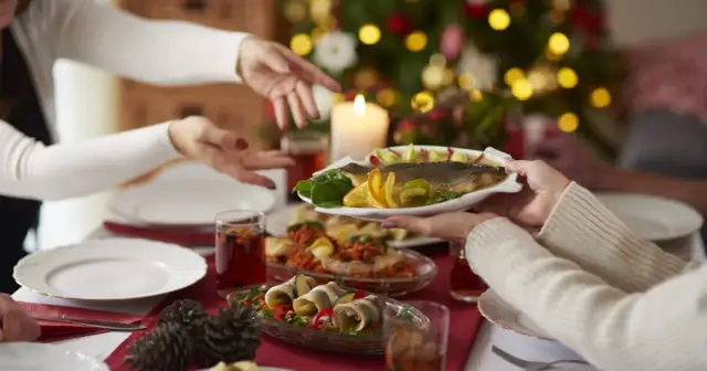 Czy jedzenie mięsa w Wigilię to grzech? Odkryj prawdę o tradycji