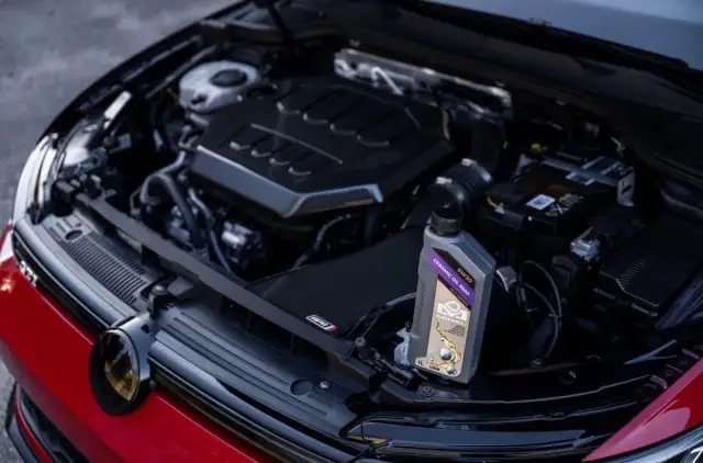 Poznaj najczęstsze objawy braku oleju w silniku, zanim będzie za późno
