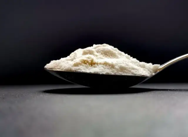 Łyżka do zupy ile ml – poznaj standardową pojemność 15 ml