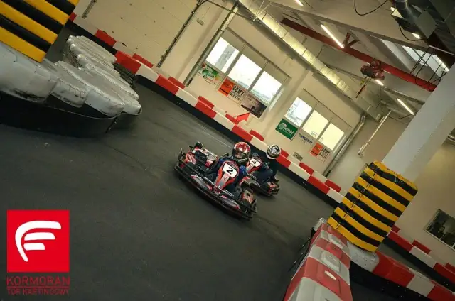 Ile kosztuje tor kartingowy? Poznaj wszystkie składniki ceny