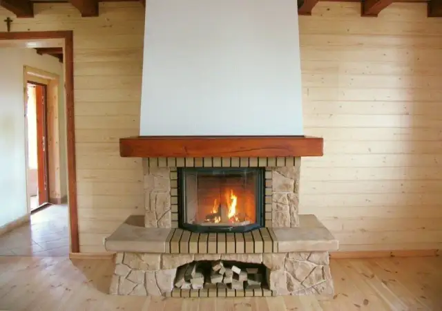 Kominek w wiejskim stylu: jak stworzyć przytulny klimat w domu