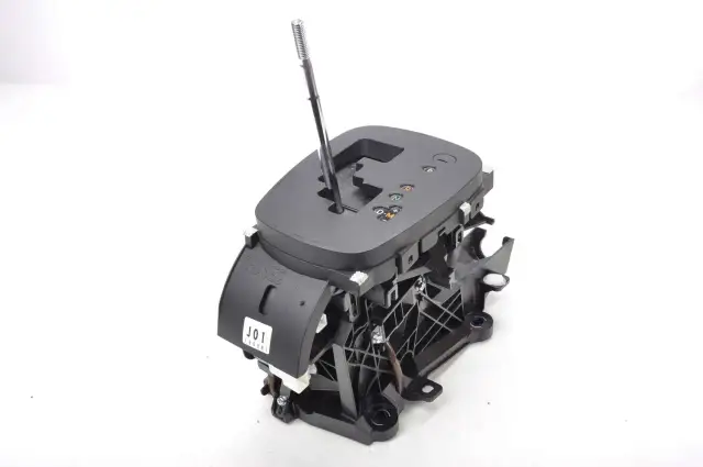 Gdzie dokładnie znajduje się lewarek w Toyocie Yaris 3? Sprawdź teraz!