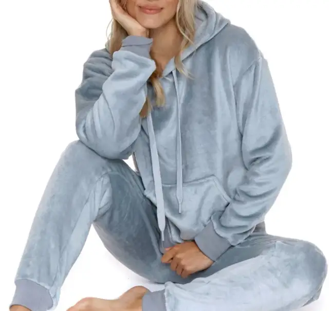 Jak stylowo nosić dresy na co dzień? 7 porad dla kobiet