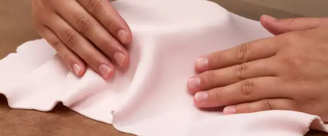 Ile masy cukrowej na tort? Sprawdź, ile potrzebujesz na różne rozmiary