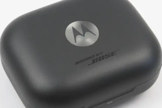 Jak podłączyć słuchawki bezprzewodowe Motorola - proste kroki i porady