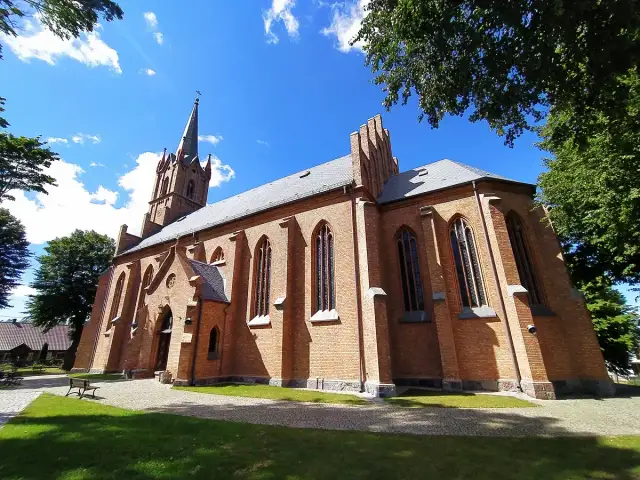 Swarzewo sanktuarium - miejsce cudów i duchowego odnowienia w Kaszubach