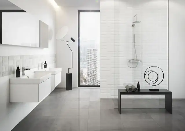 Jak dobrze urządzić białe łazienki, aby uniknąć monotonii i nadać stylu