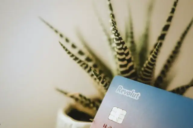 Revolut – aplikacja płatnicza dostępna w Polsce