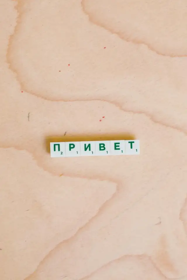 Cyrylica w jakich krajach? Odkryj niespodzianki i znaczenie alfabetu