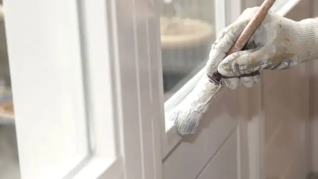 Jakim malować ramy okienne, aby uniknąć kosztownych błędów?