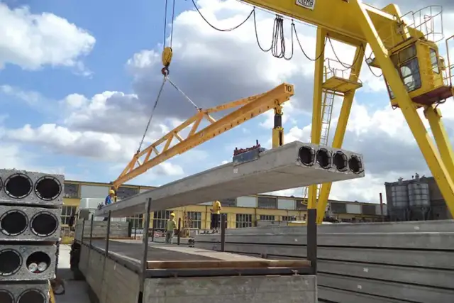 Montaż płyt stropowych sprężonych: 5 kluczowych etapów procesu