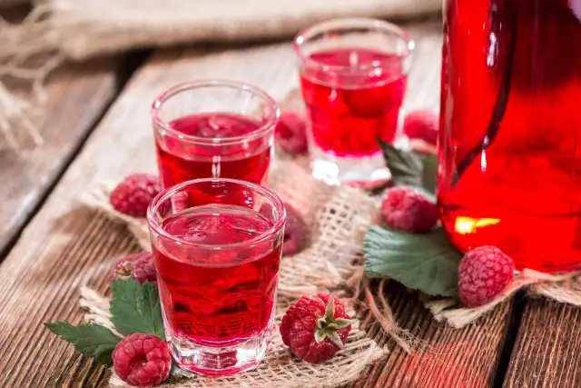 Jak zrobić sok malinowy bez sokownika w prosty i szybki sposób