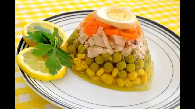 Jak zrobić galaretę z kurczaka - prosta receptura na pyszne danie