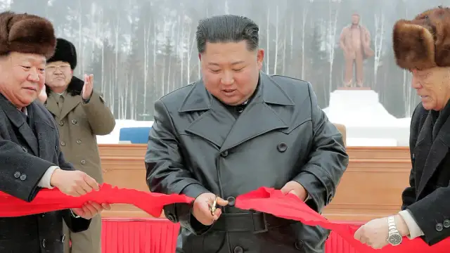 Kim Dzong Un: Tajemniczy Dyktator Korei Północnej - Sylwetka