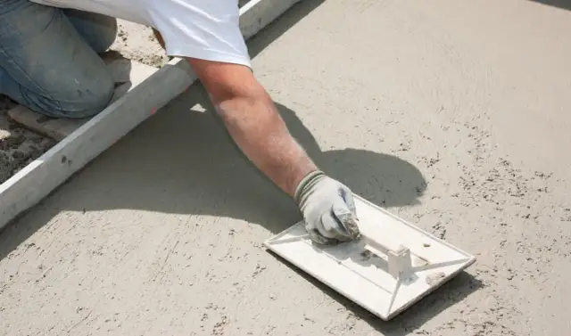 Jak przygotować taras pod płytki, aby uniknąć kosztownych błędów?