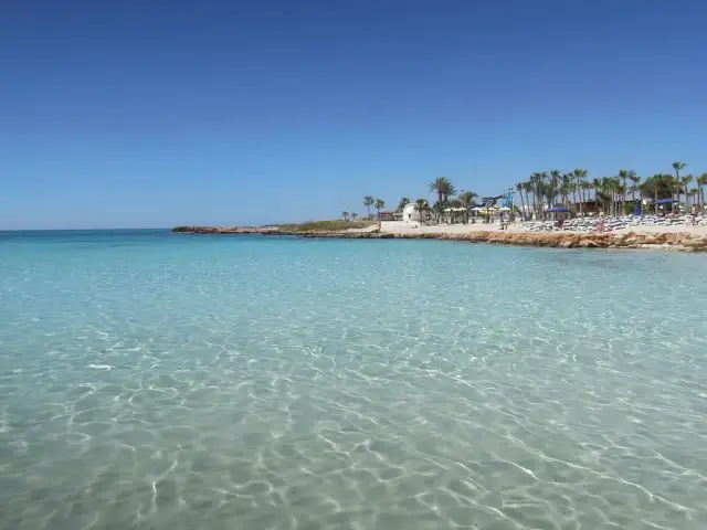 Cypr kiedy jechać: najlepszy czas na wakacje i uniknięcie tłumów