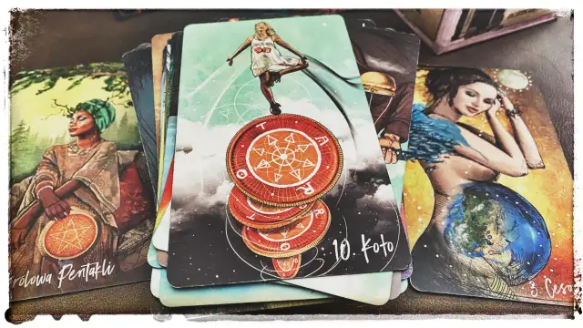 Prawda o tarocie: fakty i mity o skuteczności kart w wróżbach