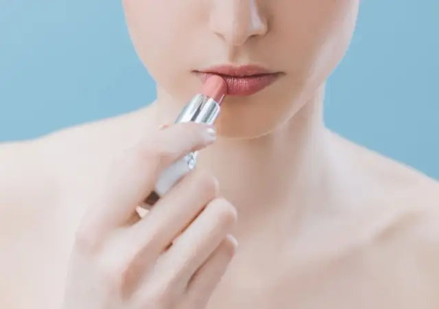 Jak dobrać idealny kolor szminki? Test i porady dla każdego typu urody