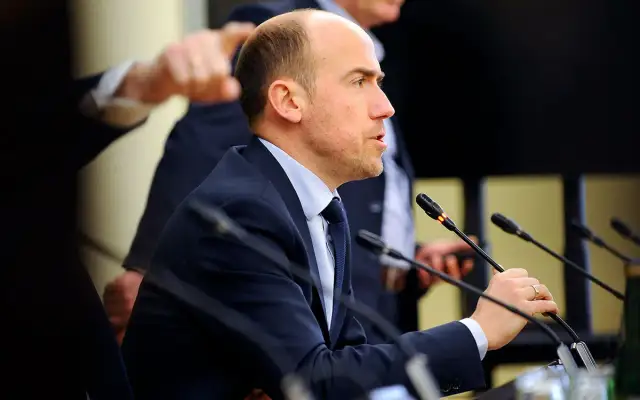 Koalicja Obywatelska: lewica czy prawica? Odkryj jej prawdziwe poglądy