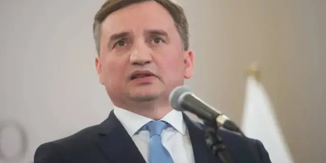 Gdzie ukrywa się Ziobro? Prawda o jego obecności w Warszawie