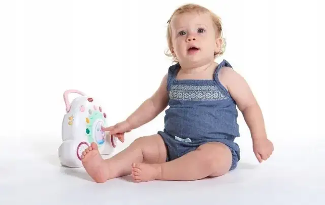 Karuzela do łóżeczka popularnym wyposażeniem pokoju niemowlaka