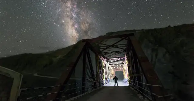 Co film Na Ziemi mówi o naszej egzystencji? Głęboka analiza