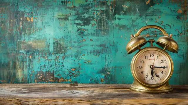 Wyparł ją dzwonek: Co oznacza to powiedzenie? Historia i znaczenie frazy