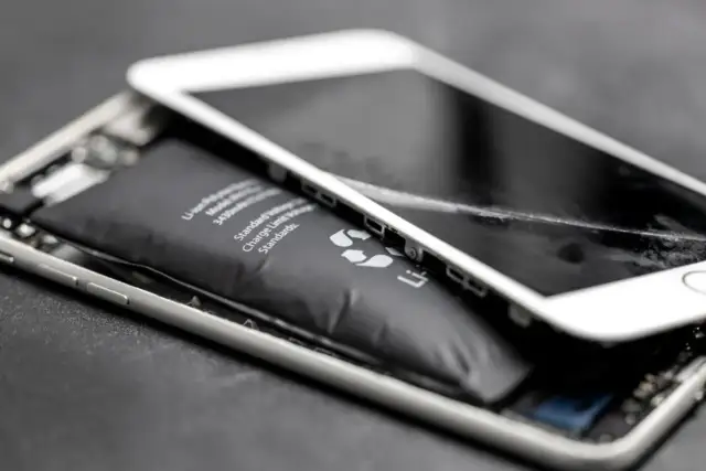 Wymiana baterii w telefonie: Czy to się opłaca? Pełny poradnik