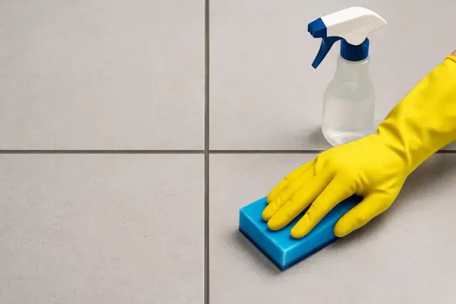 Jak skutecznie zaimpregnować fugi, aby uniknąć wilgoci i plam