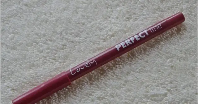 Kredka rozświetlająca Lovely nr 2 Silver – efekty, skład i recenzje