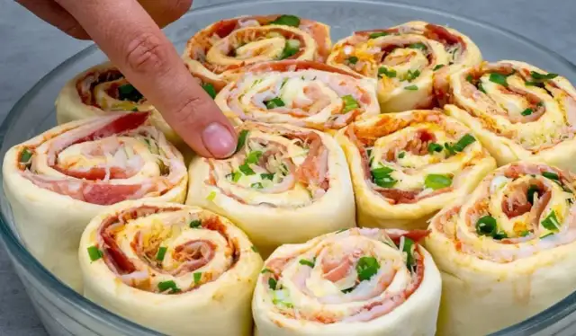 Zapiekanka z ciasta francuskiego: Jak zrobić idealną, bez zakalca?