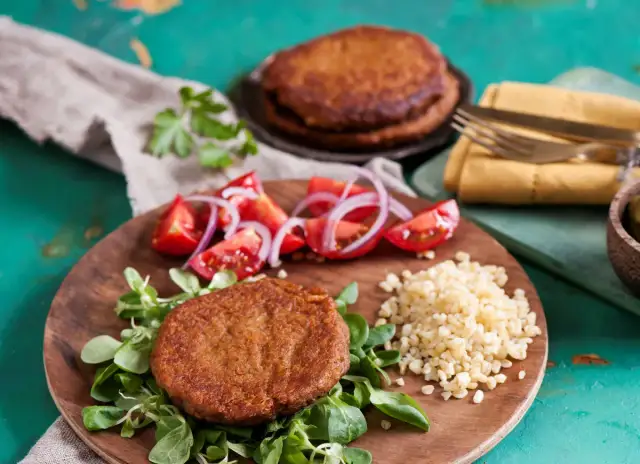 Jak zrobić domowe burgery – łatwy przepis na pyszne kotlety