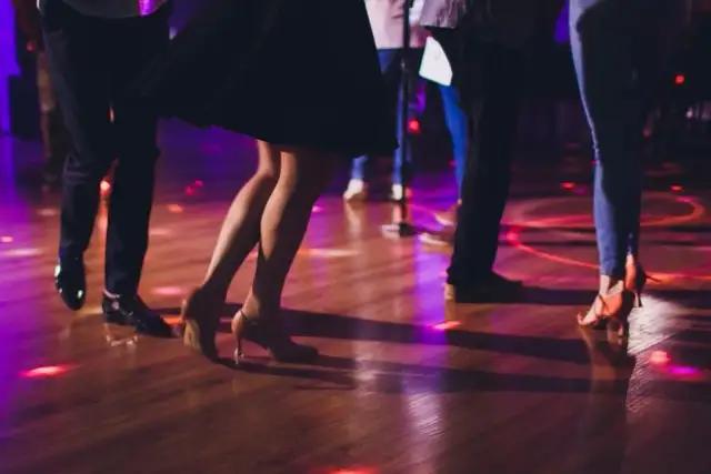 Czy w adwencie można tańczyć? Odkryj, co mówią tradycje i zasady