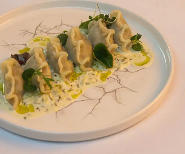 Regionalne potrawy mazurskie: odkryj smaki, które zachwycą każdego