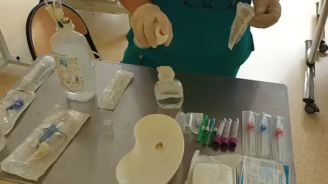 Jak podłączyć kroplówkę instrukcja – uniknij błędów i komplikacji