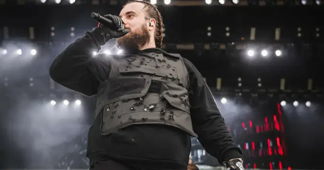 Ile trwa koncert Bedoesa? Sprawdź, zanim wybierzesz się na wydarzenie!