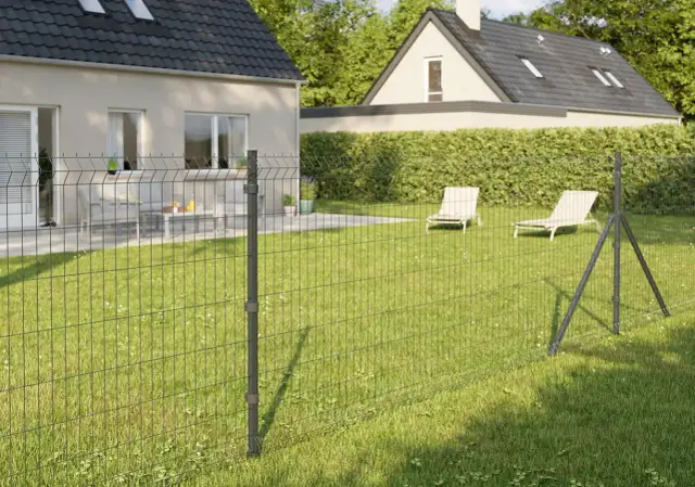 Rozstaw słupków ogrodzenia panelowego: Mierz jak PRO, unikaj błędów