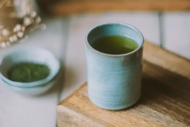 Jaka herbata nie zostawia osadu? Poznaj najlepsze opcje bez resztek