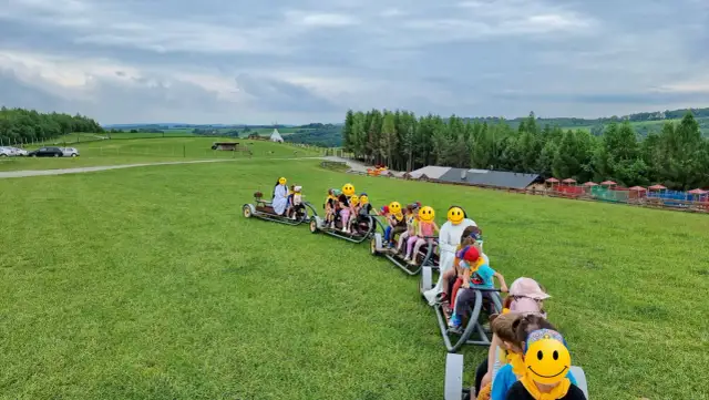 Atrakcje w Pstrągowej dla rodzin – odkryj niezapomniane miejsca