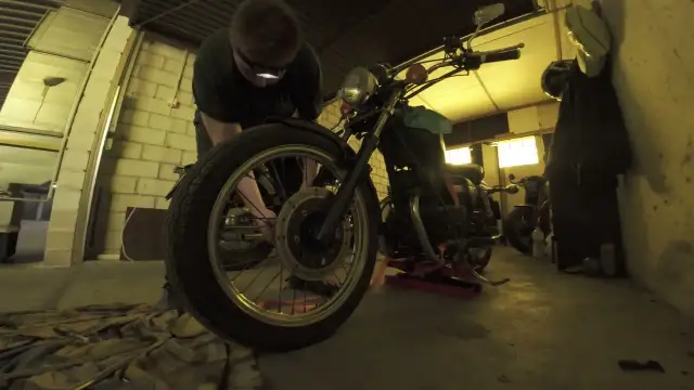 Ile oleju do silnika Honda Rebel 125? Sprawdź zużycie i porady