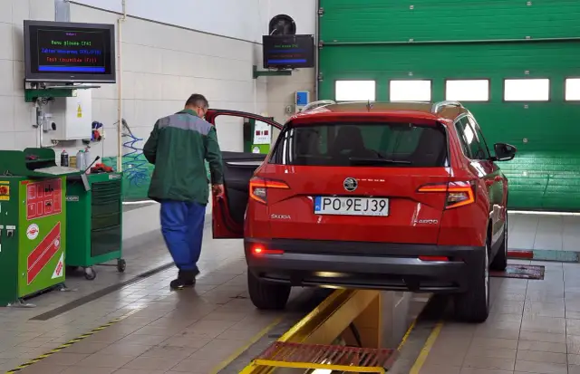 Przegląd samochodu: Ile kosztuje, nowe zasady i jak uniknąć kar?